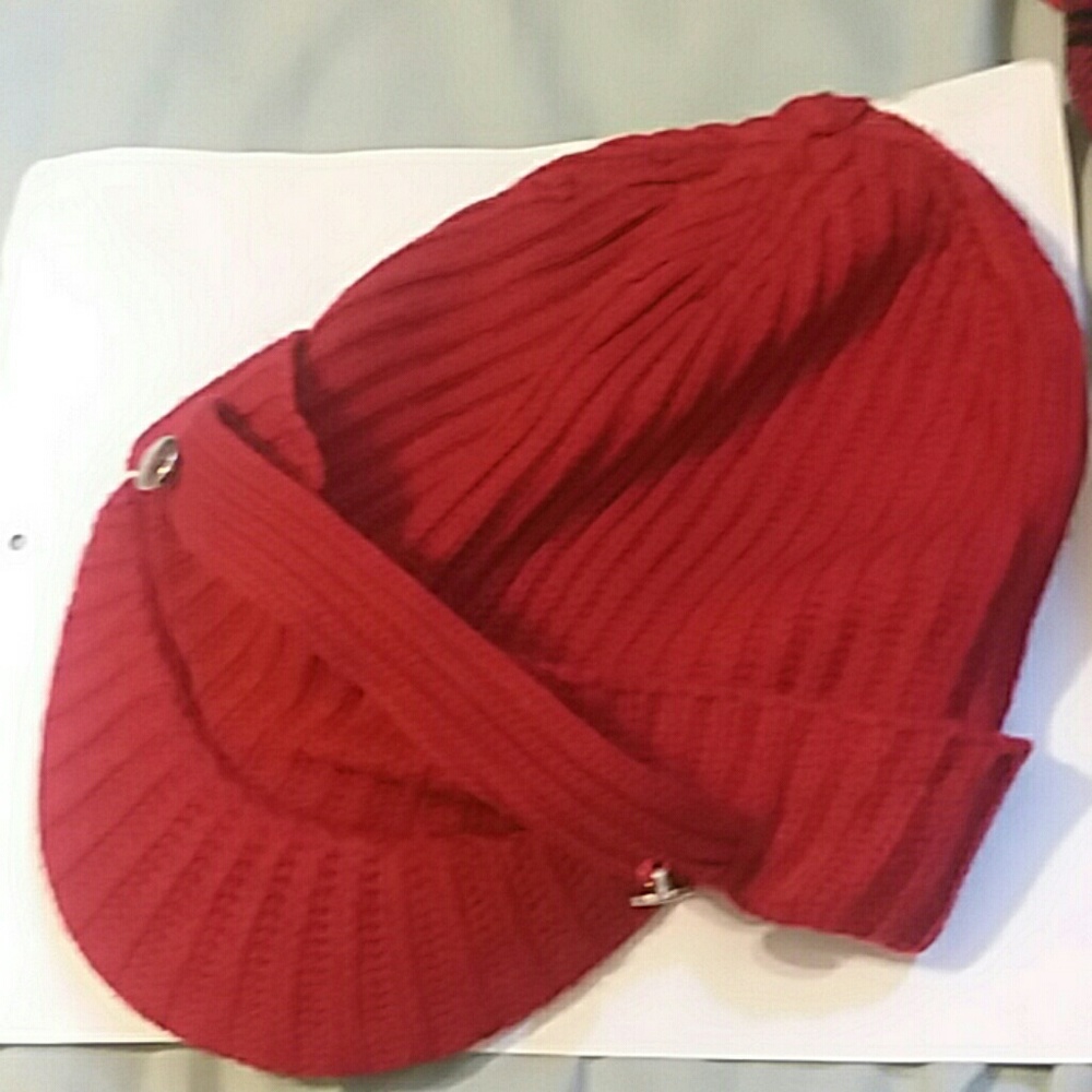 C.C Exclusives Beanie Hat - Picture 1 of 3